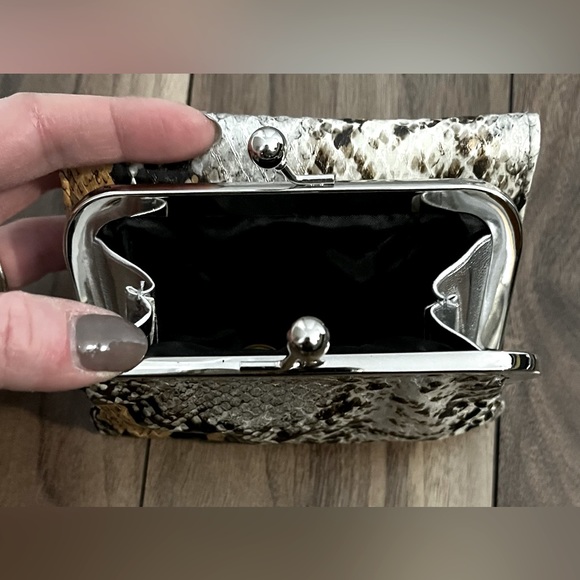 Steve Madden wallet. Never used. Sunglasses are just to compare in size. - Picture 4 of 5